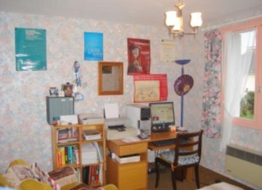 Main computer in the guest-room