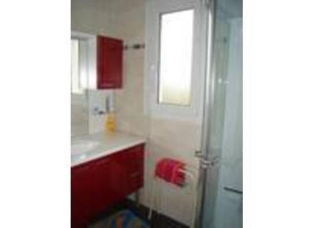  1st bathroom with independent shower