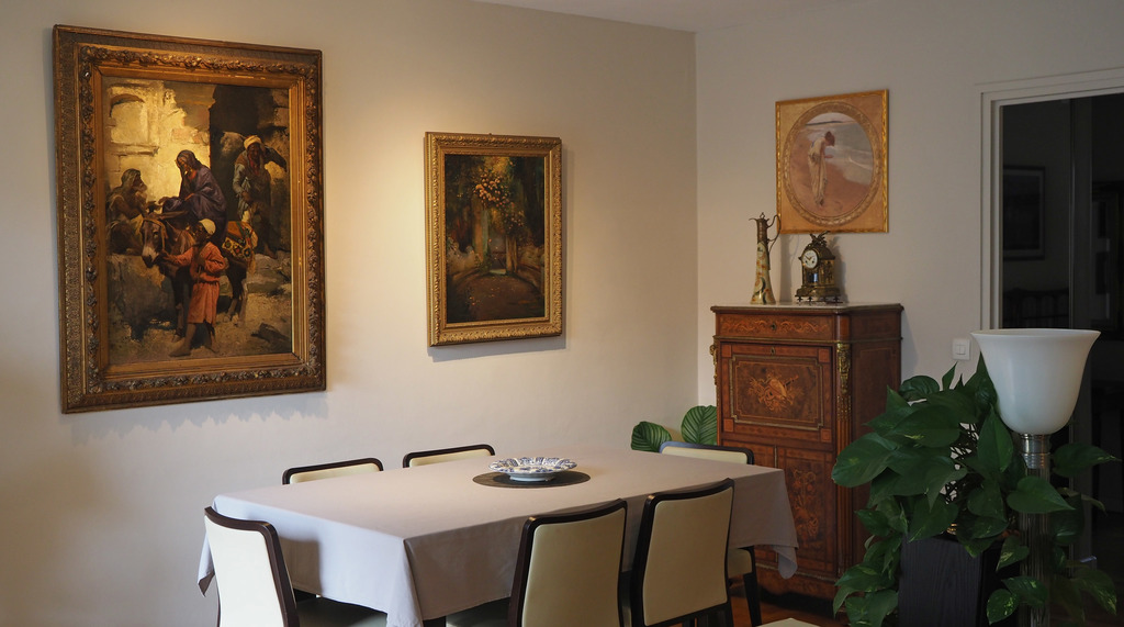 Living room - Dining area