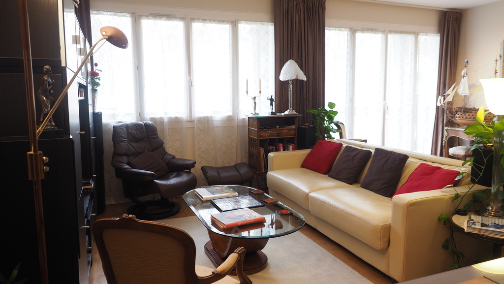 Living room -Sitting area