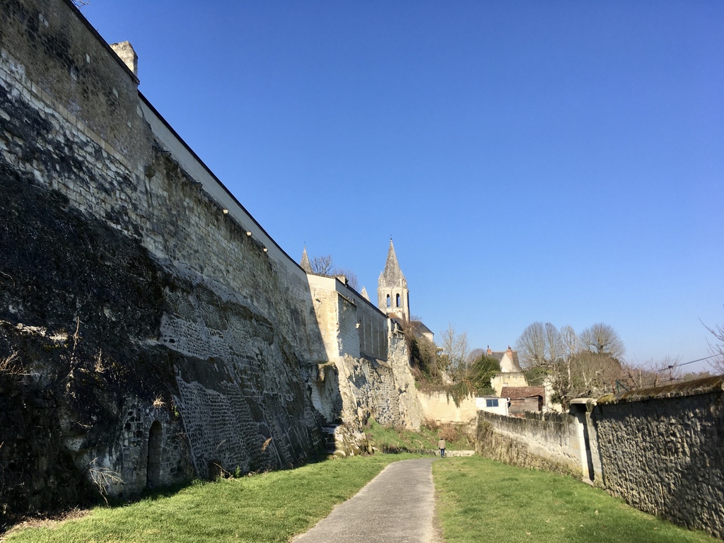A nice walk along the ramparts in Loches
