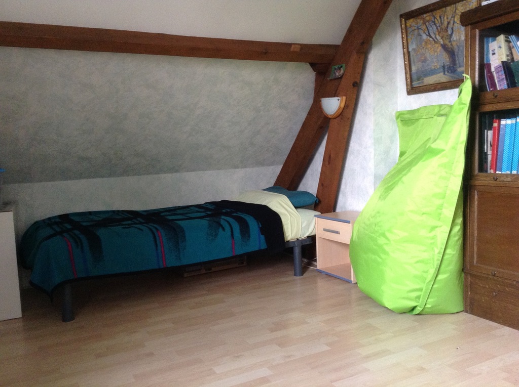 single bedroom upstairs