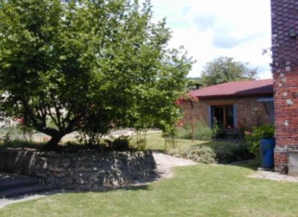 Our courtyard / Notre cour