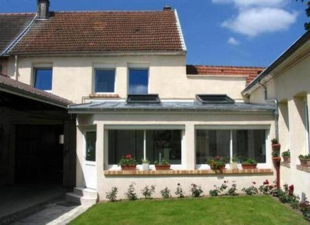 Our house on the courtyard side /  Notre maison côté cour