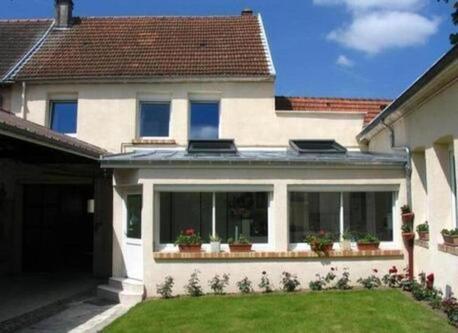 Our house on the courtyard side /  Notre maison côté cour