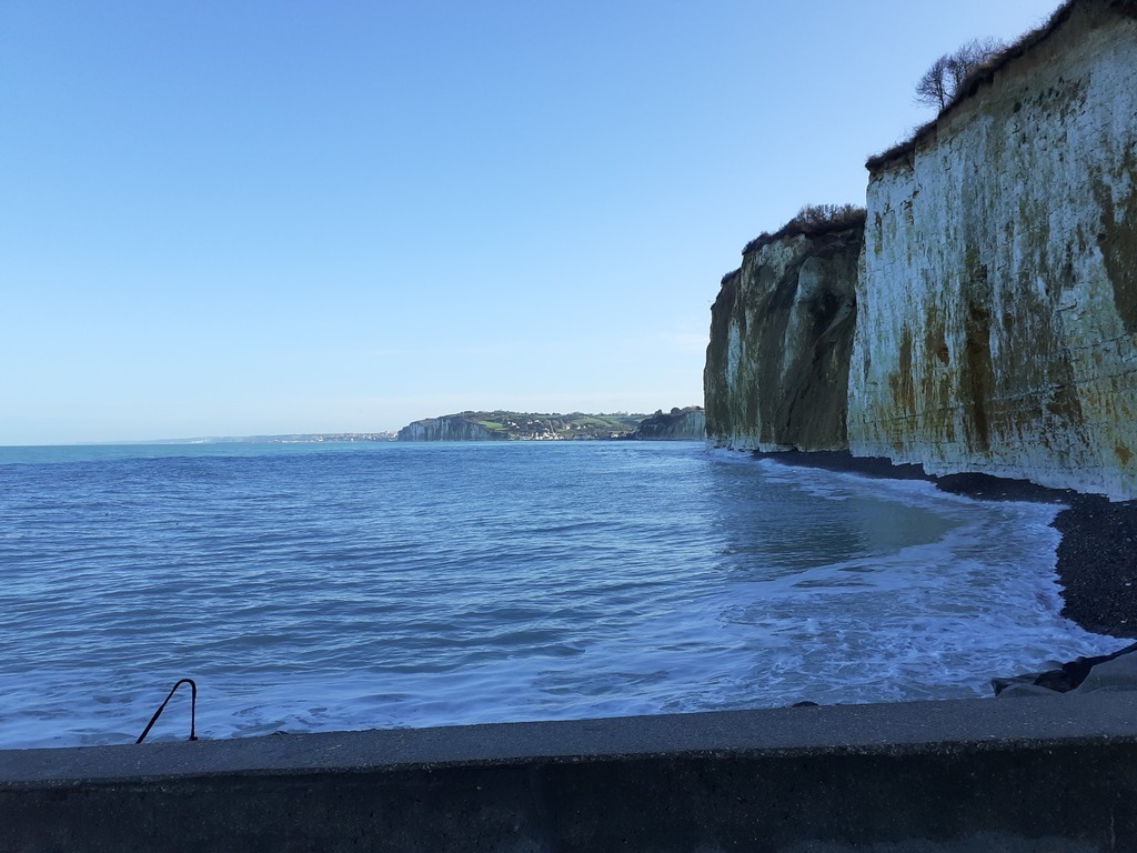 les falaises à 60 km