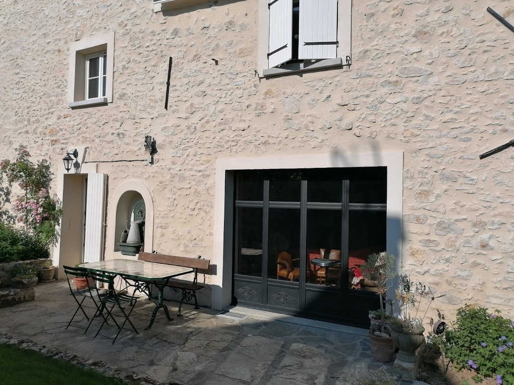 The living room from the terrace