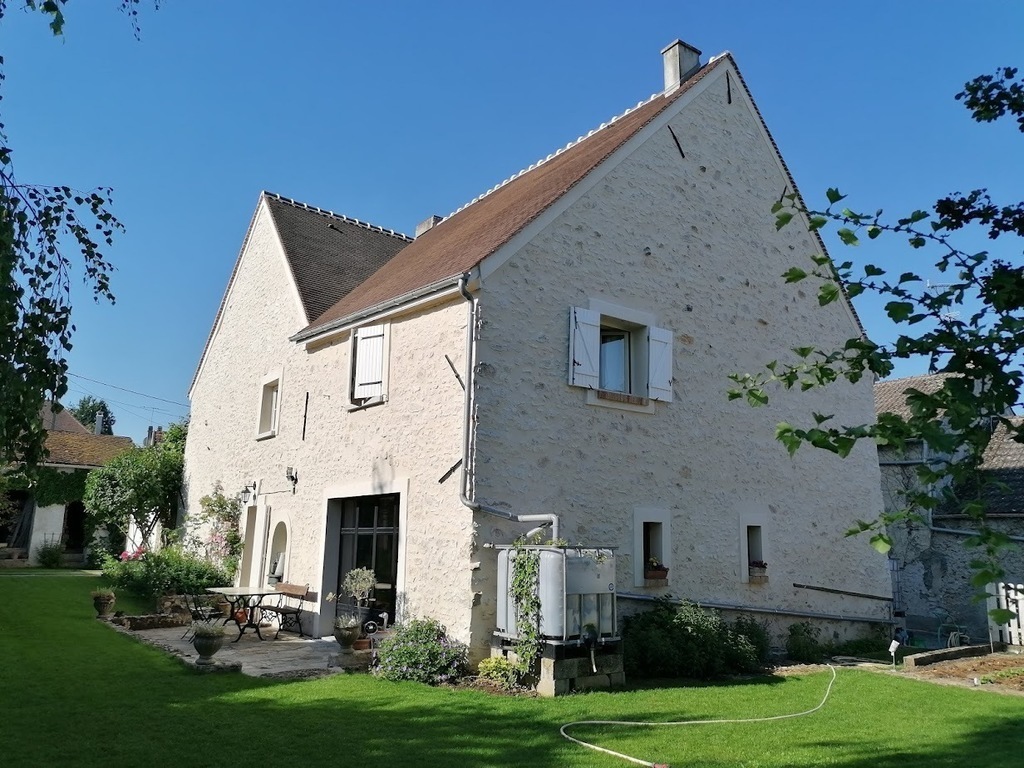 The house and the garden