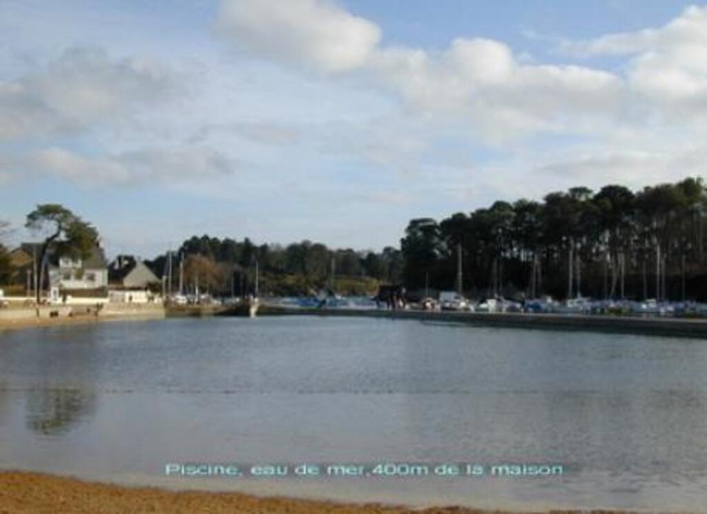 the salt water swimming pool 300 far from home, excellent for kids