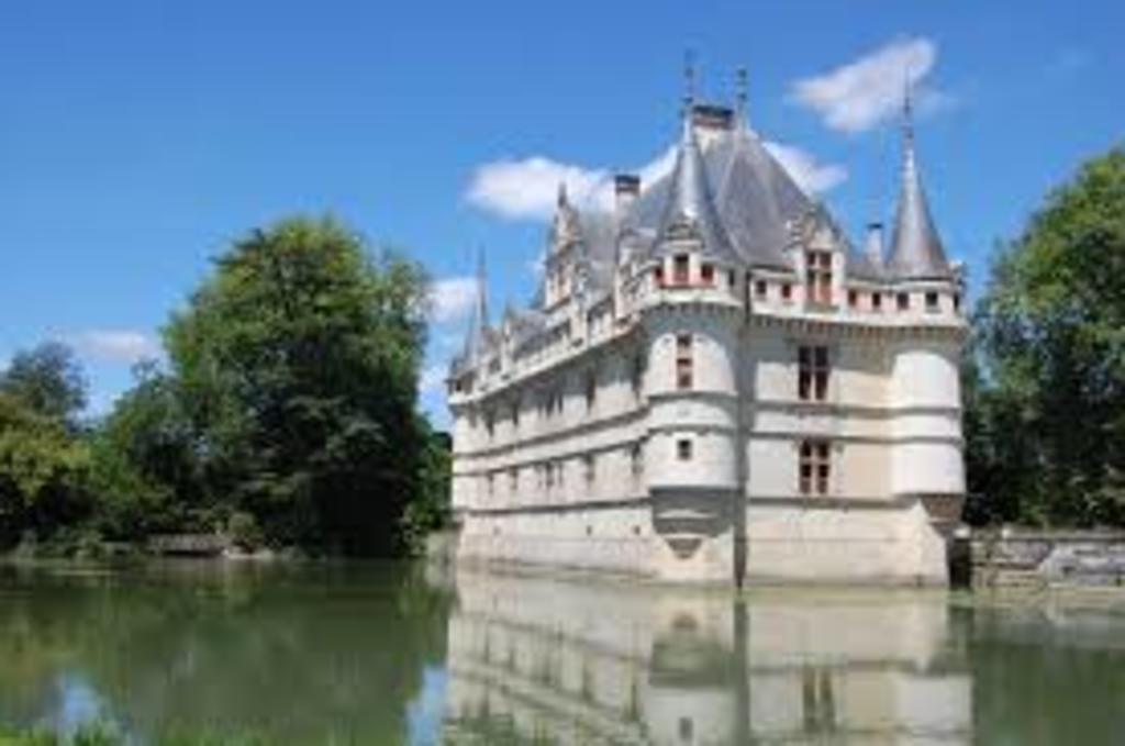 Castel of Amboise - 265 km