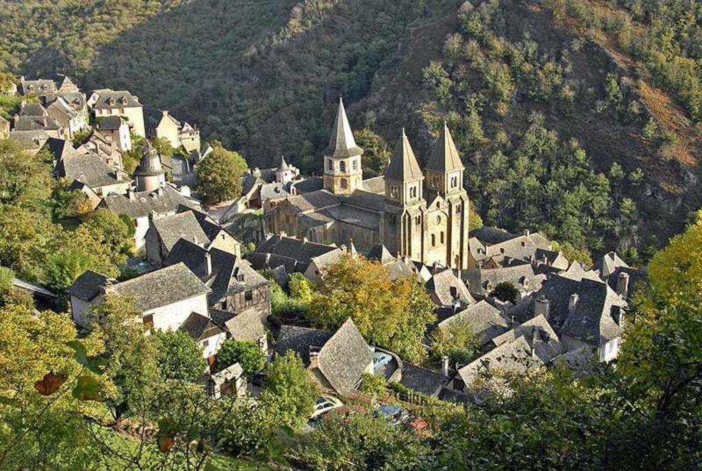 CONQUES ET LE TRESOR DE CHARLEMAGNE