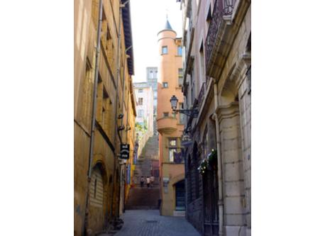 Lyon & its narrow streets