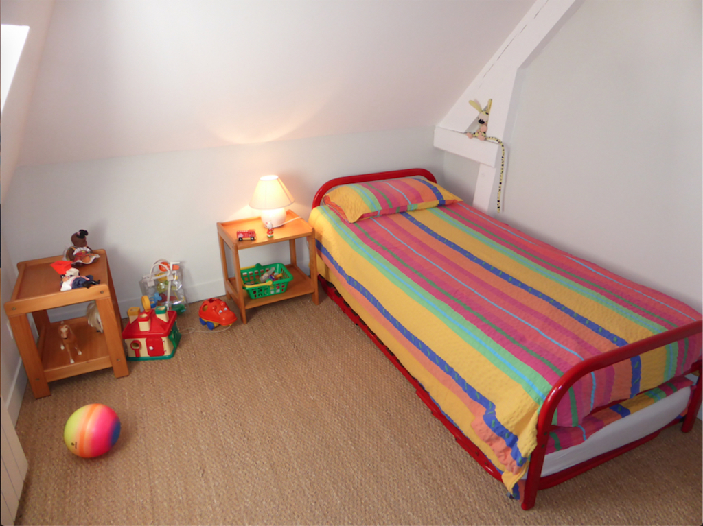 Chambre enfants (twin-bedded room for children)