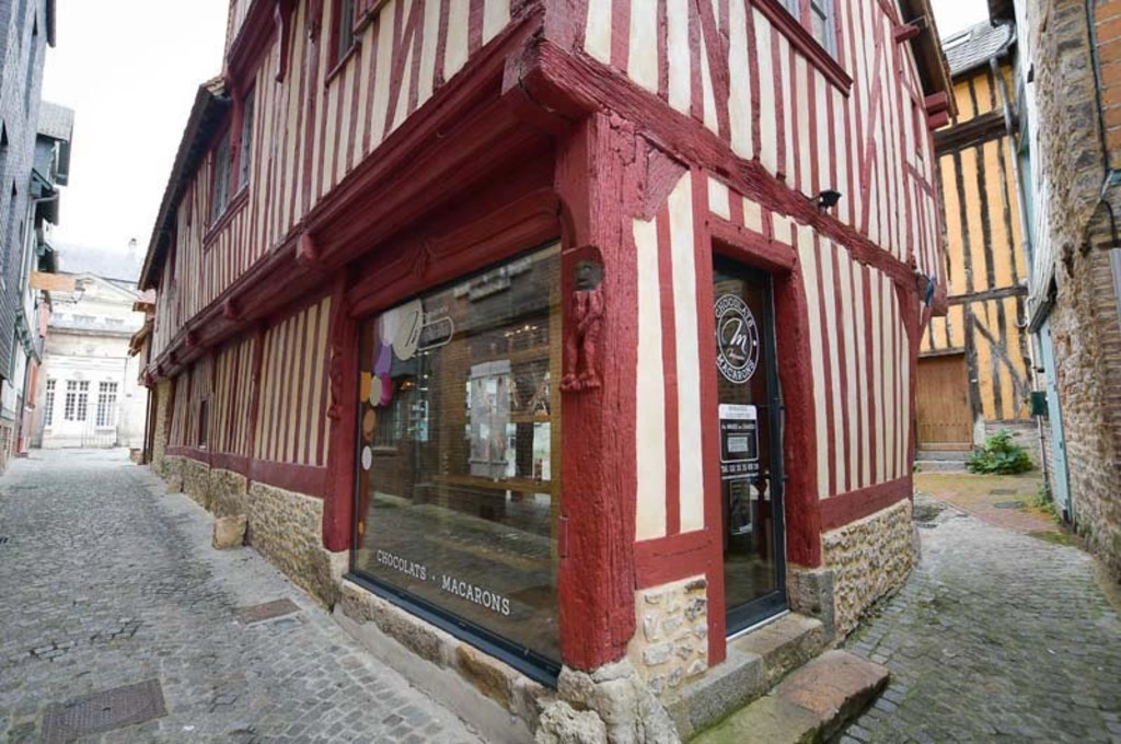 Le Manoir Desmares (XV°), chocolaterie à Lisieux