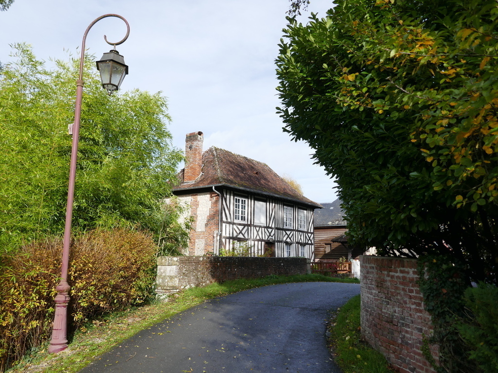 L'arrivée sur Hermival-les Vaux (arrival in Hermival, on the other side)