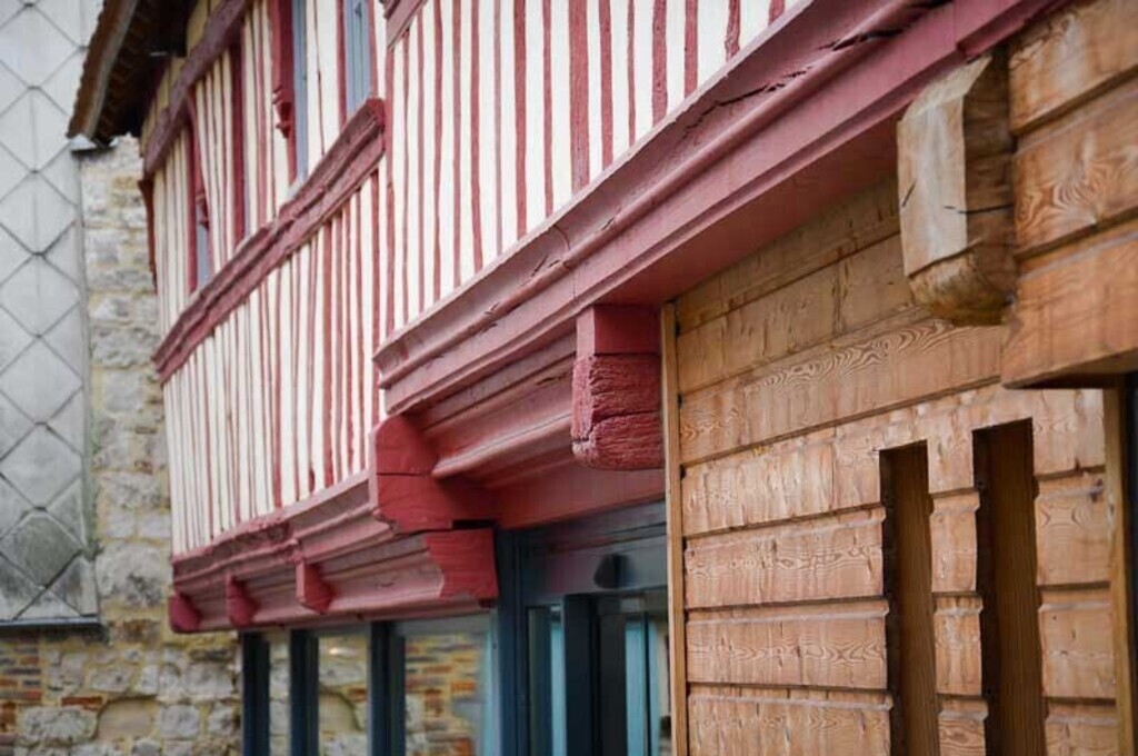 Le Manoir Desmares et son architecture normande (XV°), chocolaterie à Lisieux