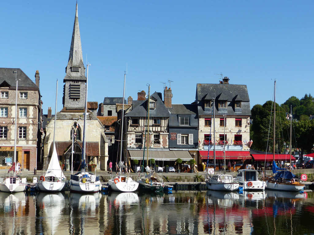 Honfleur : son port et son église Sainte-Catherine (photo Jen & Dirk)