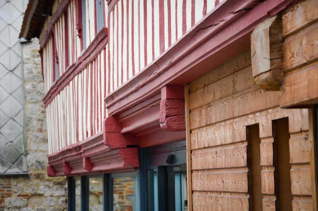 Le Manoir Desmares et son architecture normande (XV°), chocolaterie à Lisieux
