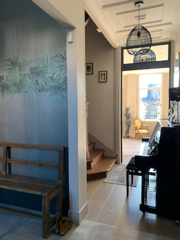 entrance corridor with piano