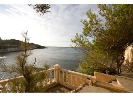 Another view of the sea