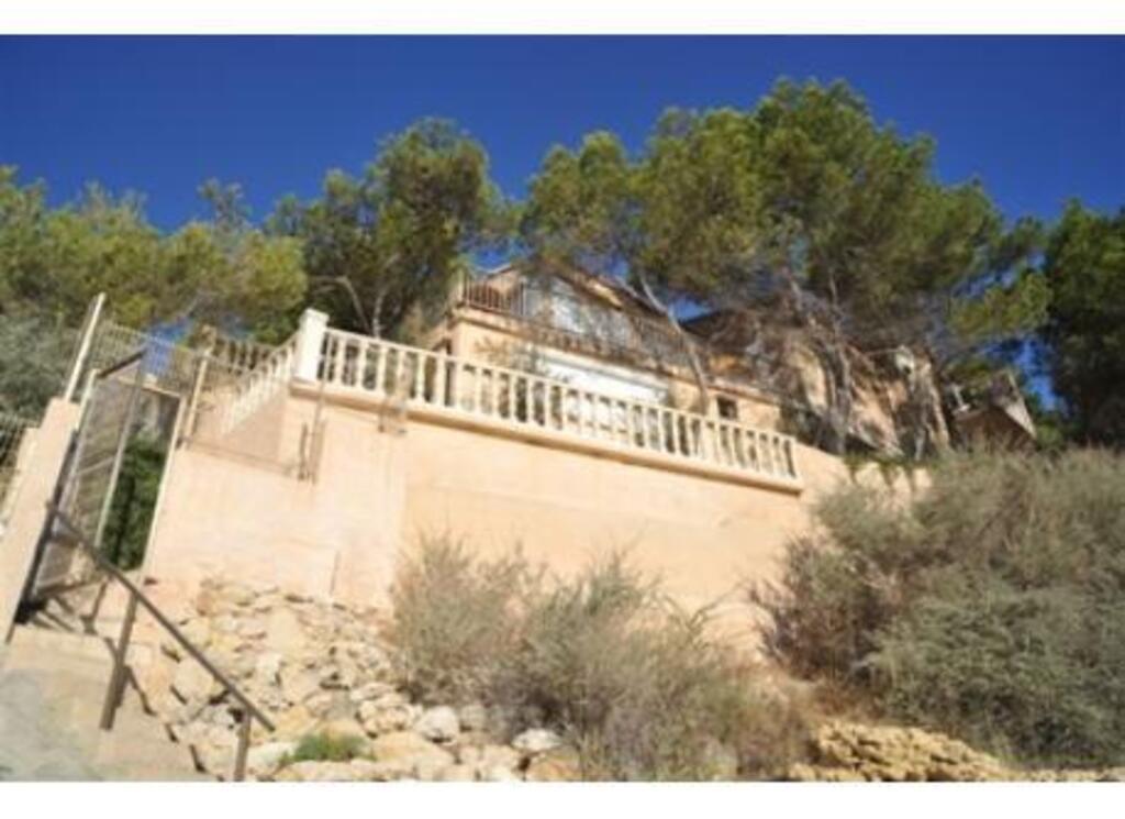 Private stairs to the Calanque