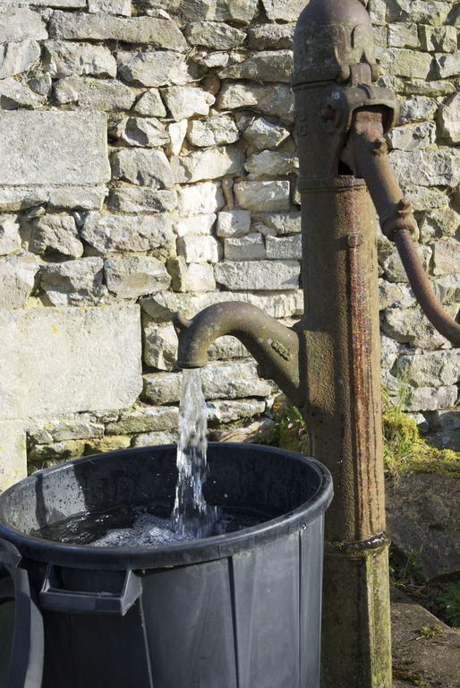 pump , the well is 32 meters deep !