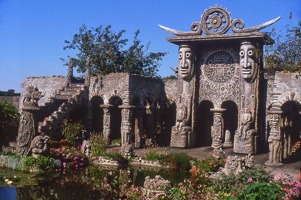 Le musée Tatin : un musée insolite que nous aimons beaucoup. (15 min en voiture)