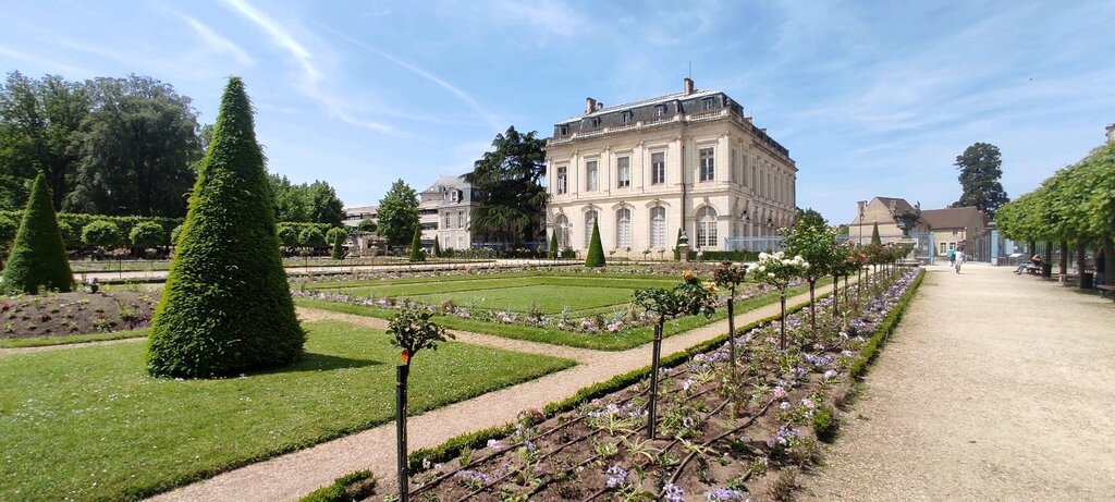 The gardens near the cathedral