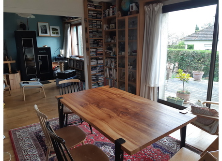 Luminous dinner room and terrace