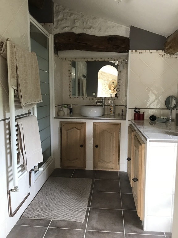 Shower room of the master bedroom