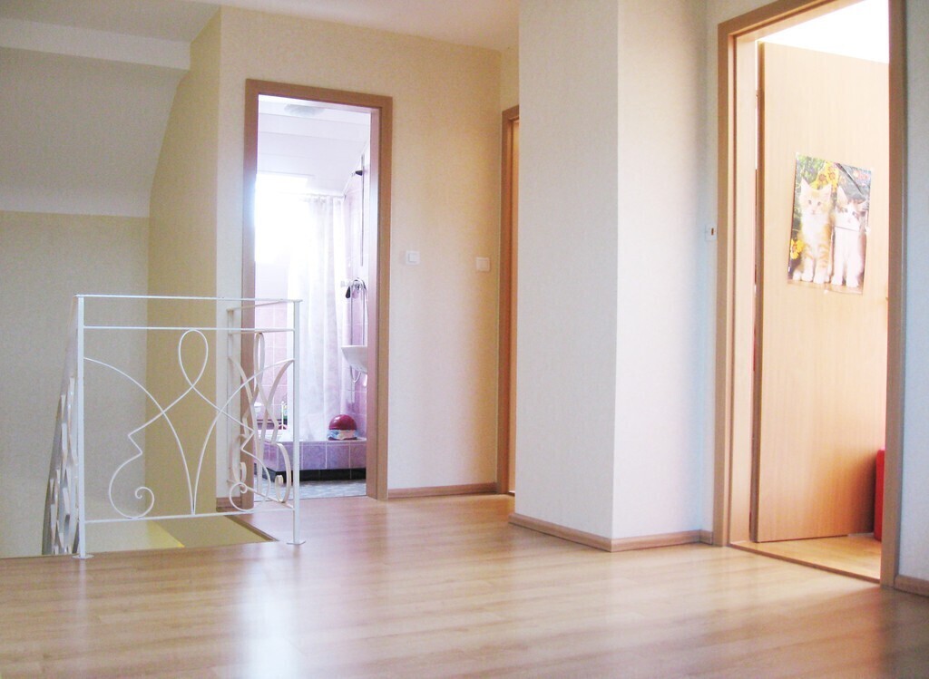 on the 1st floor (3 rooms)