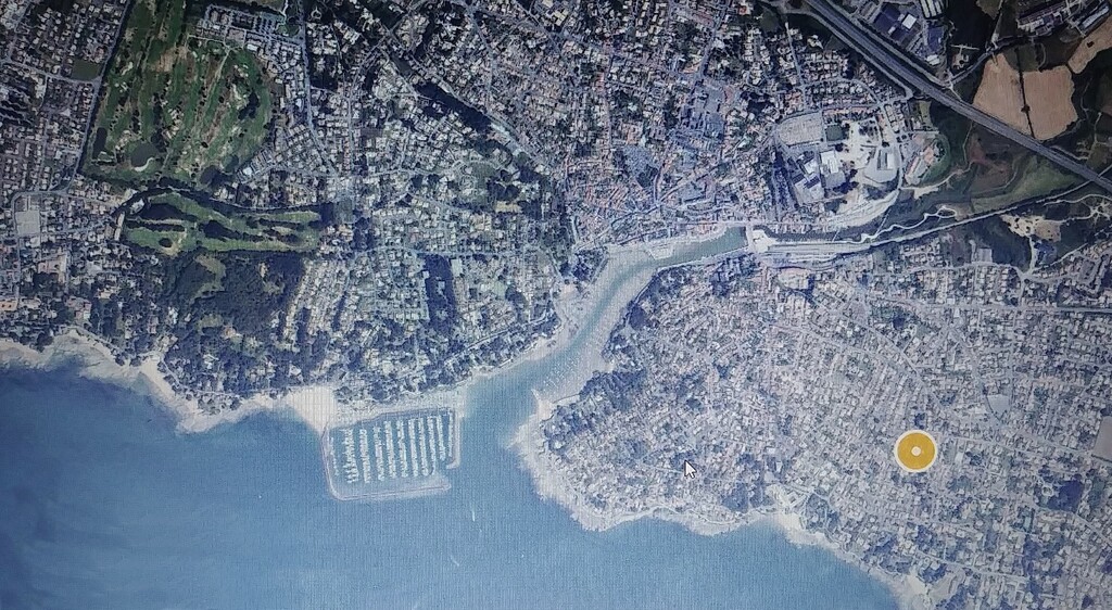 Point orange = notre maison