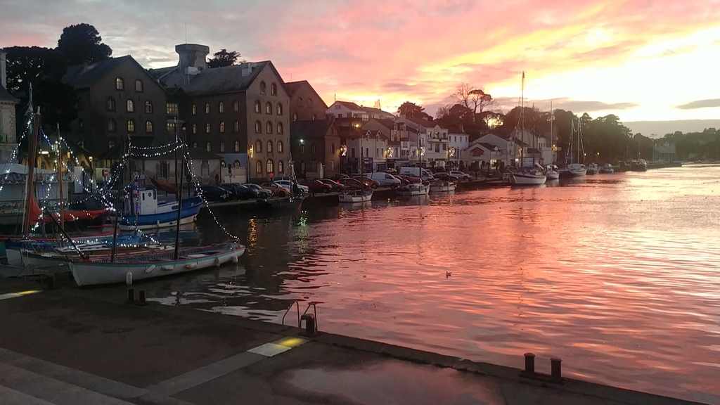 Le vieux port à 1km
