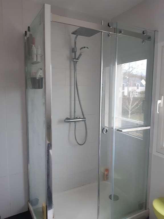 Children' s bathroom