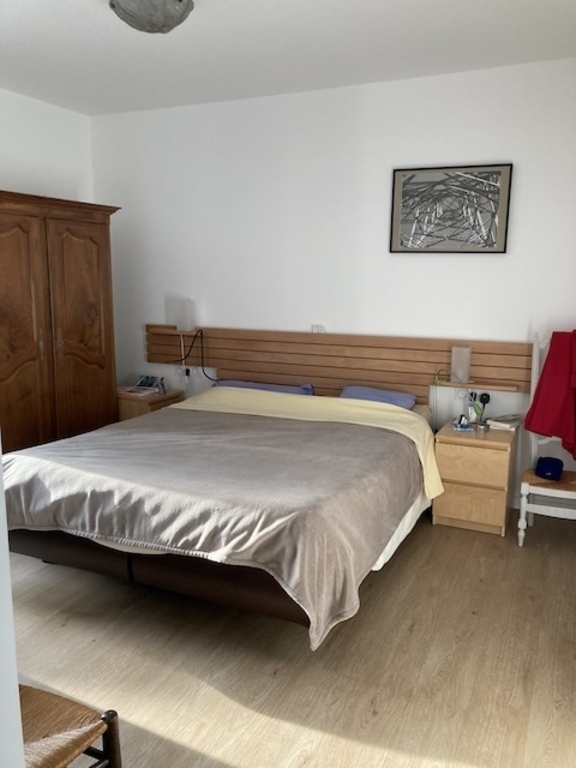 chambre 1 , vue sur jardin