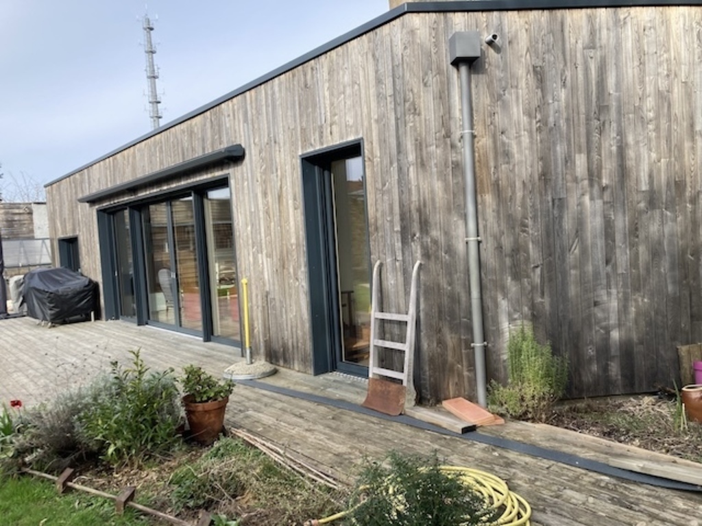 facade sud sur jardin