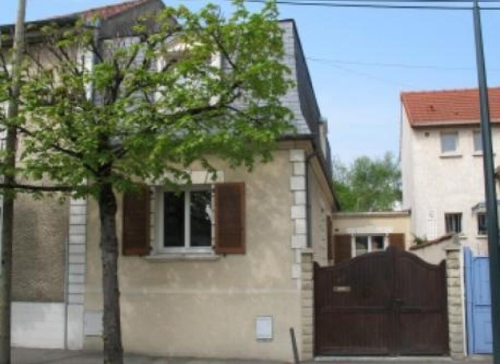 House seen from the street