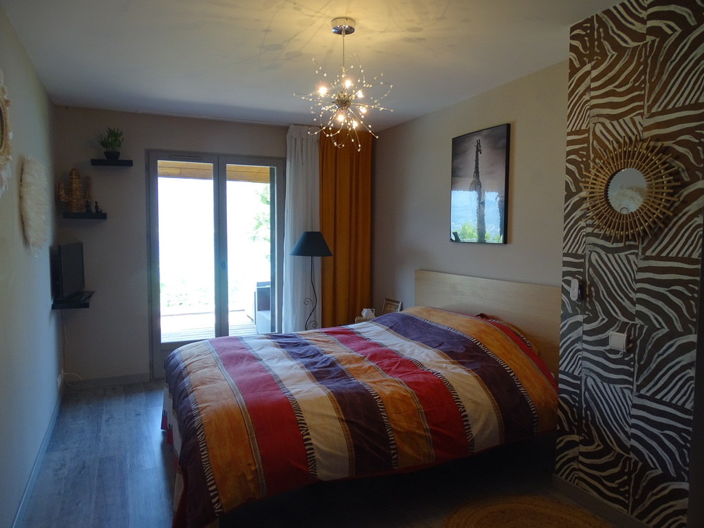 chambre 3 à l'étage lit king size