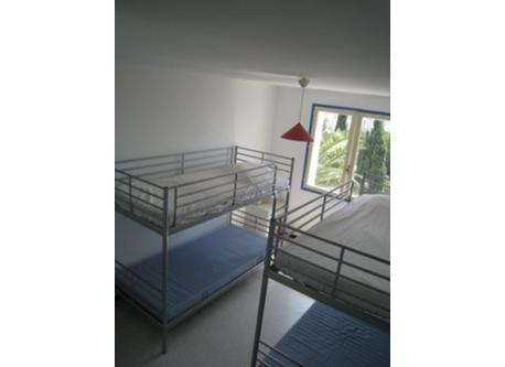 Cote d'Azur Flat, Children Beedron