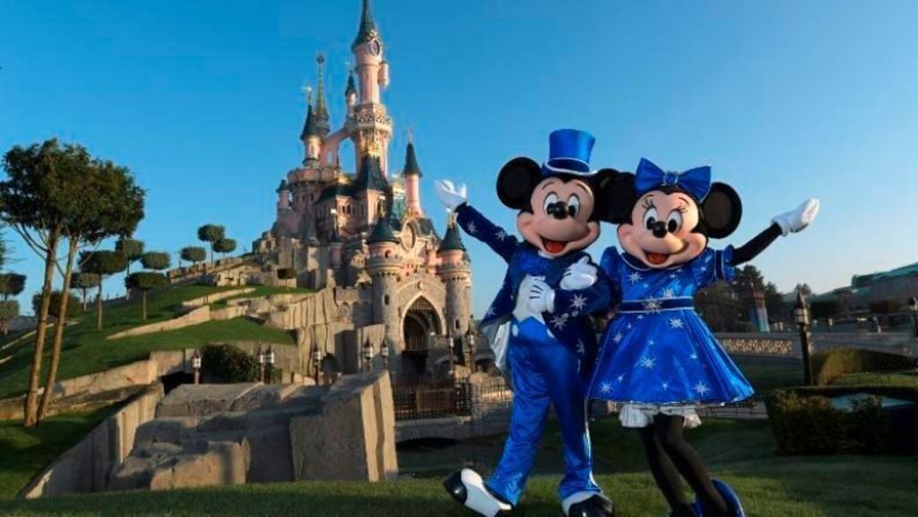 Disneyland Paris, easily accessible by public transport or 35mn drive