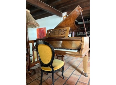 Piano Erard