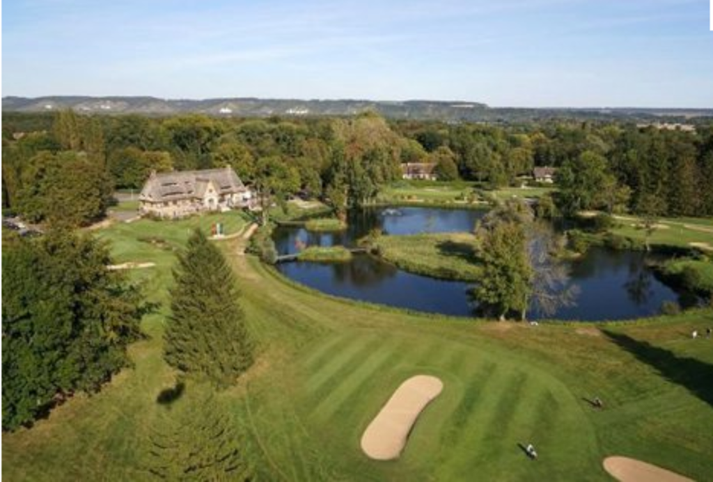 Le golf du Vaudreuil à 25km