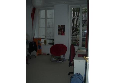 Chambre d'Elisabeth et de Marie vue sur cour jardin