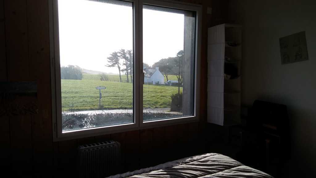 Vue mer depuis la salle , à l'Est