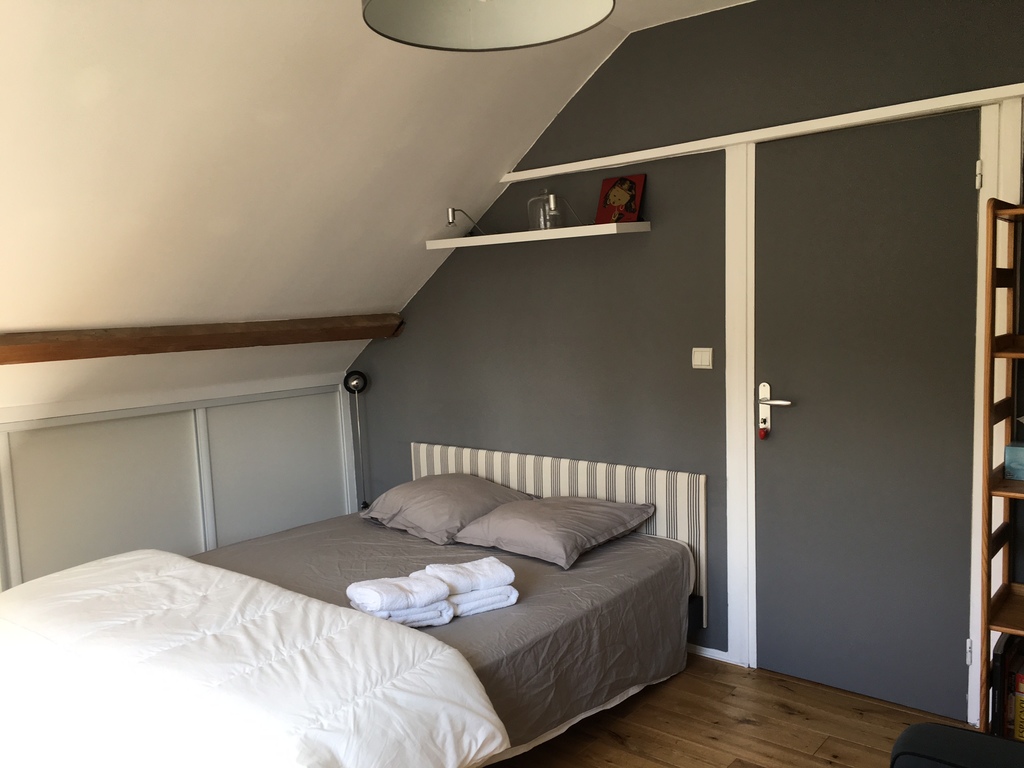 Chambre d'amis au 2ème étage, lit en 160
