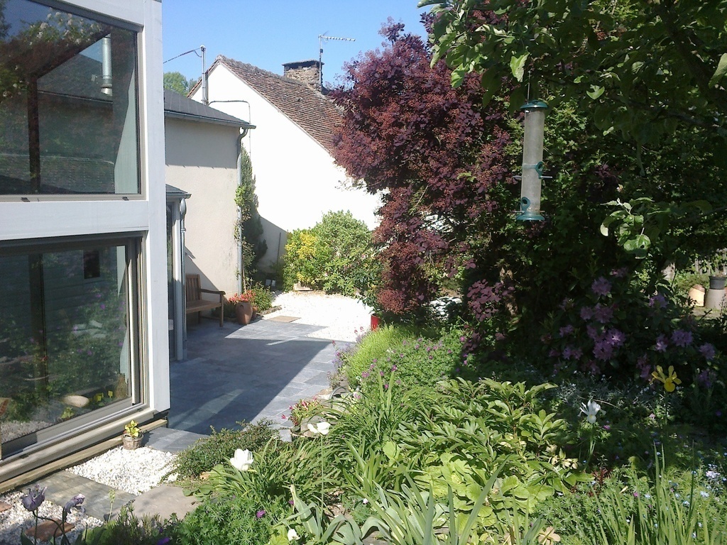 La terrasse contigüe à la cuisine.