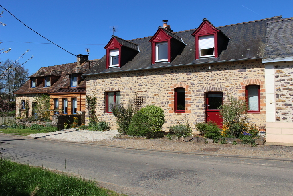Façade de la maison, côté rue