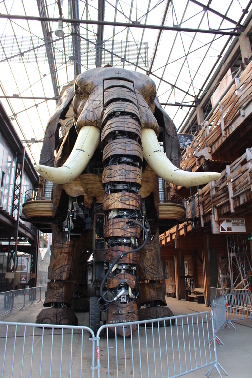 Le célèbre éléphant à Nantes (154 km).