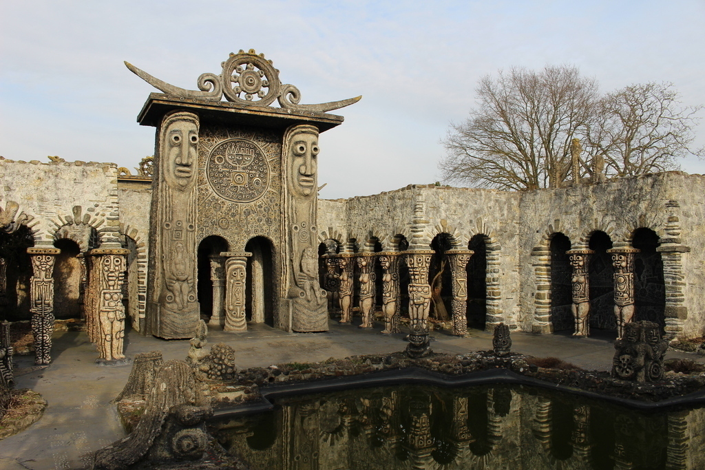 Le Musée Robert Tatin, la porte du Soleil 