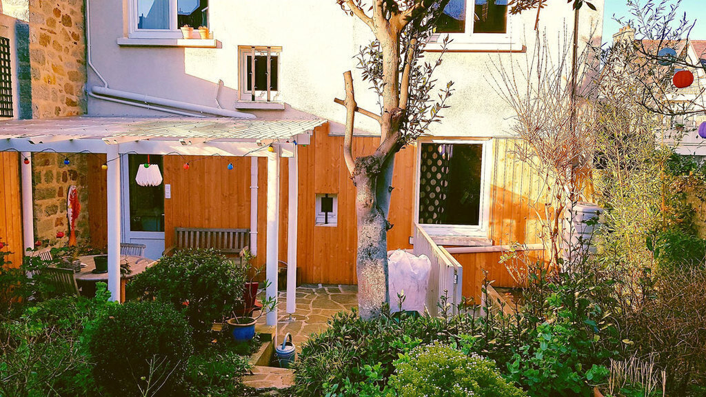 Pergola and part of the garden - July 2018